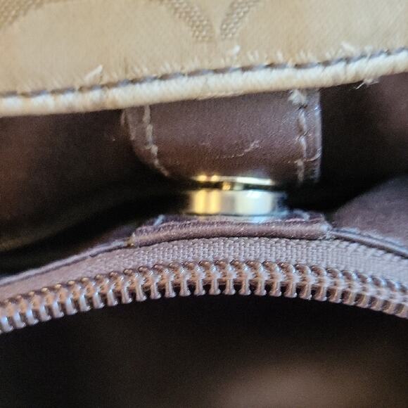 Coach Brown and Tan Leather Shoulder Bag F15510 - Picture 15 of 16